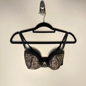 Gilligan and O’Malley Intimates Sexy Nude Black Lace 
34B Push-up Bra